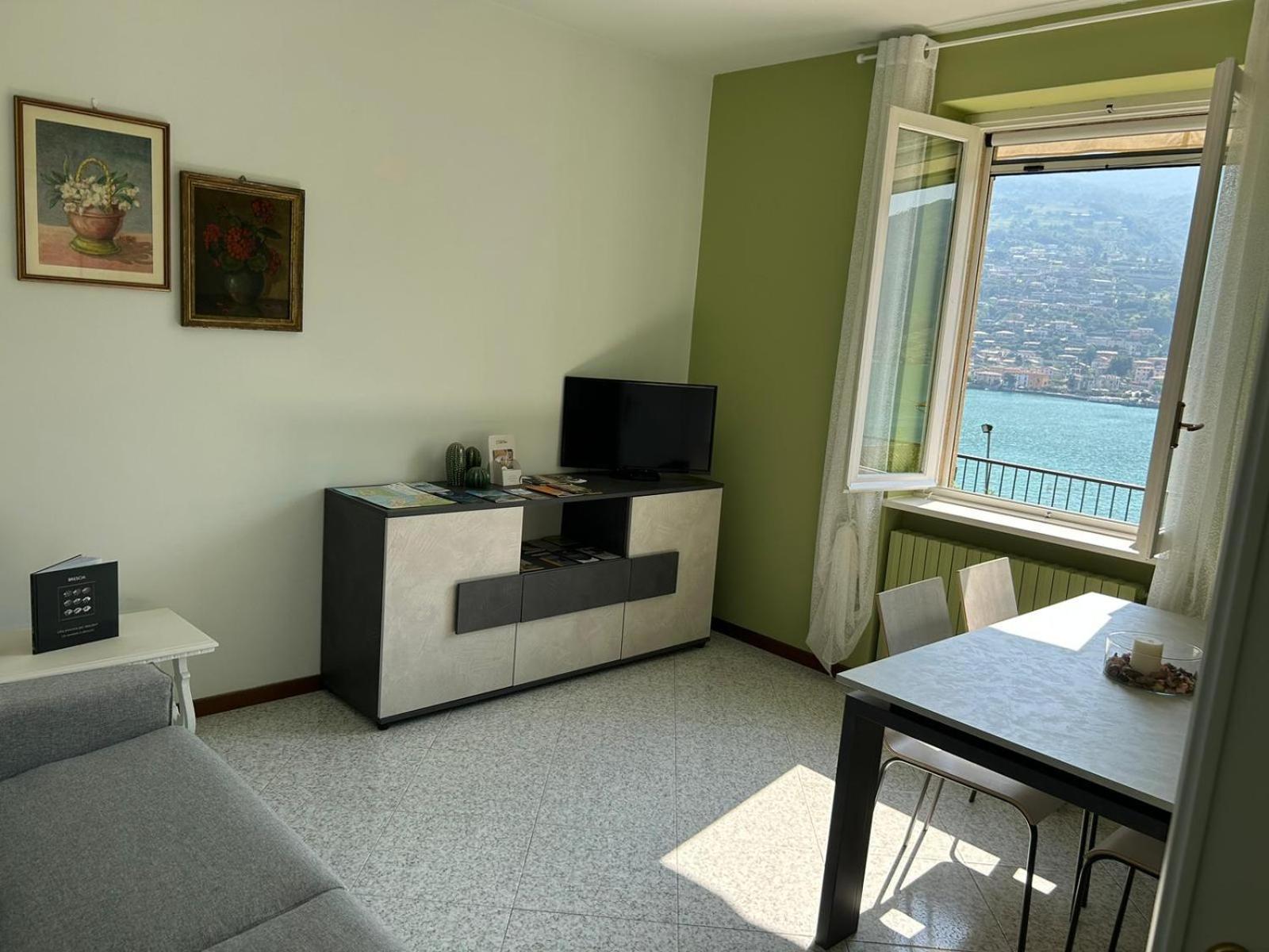 Sebino Holiday Home Monte Isola Exteriér fotografie
