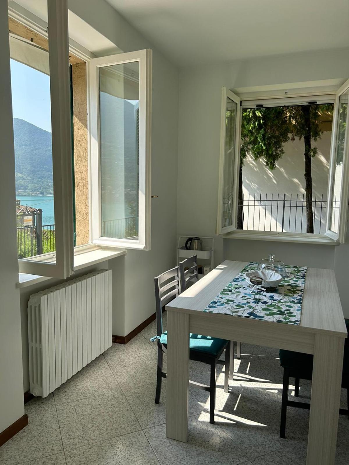 Sebino Holiday Home Monte Isola Exteriér fotografie